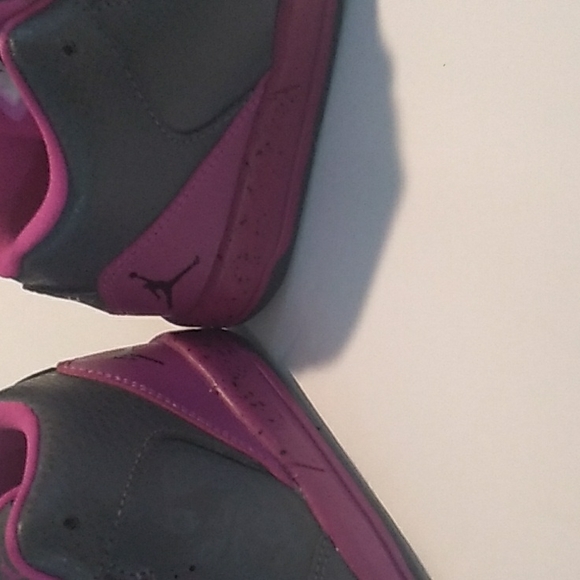 Jordan Sneakers - Picture 3 of 8